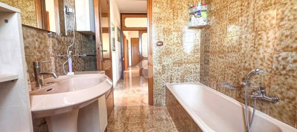 6 bedrooms House in Bucchianico, Italy No. 37411 26