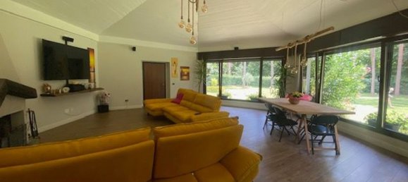 6 rooms Villa in Somma Lombardo, Italy No. 287742 9