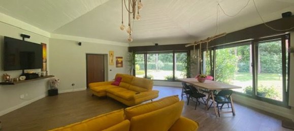 6 rooms Villa in Somma Lombardo, Italy No. 287742 8