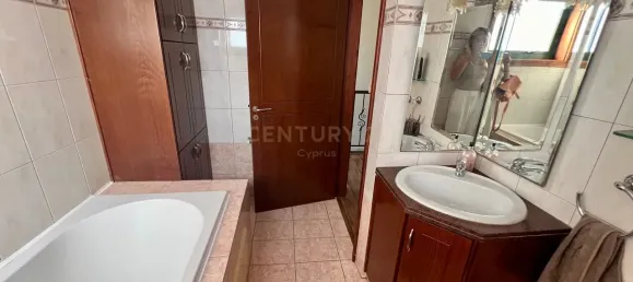 4 Schlafzimmer Villa in Kato Polemidia, Cyprus, Nr. 4382 19