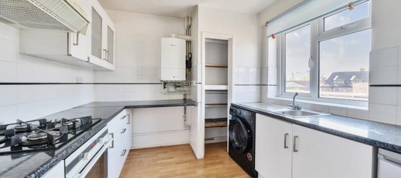 2 bedrooms Maisonette in London, United Kingdom No. 7752 3