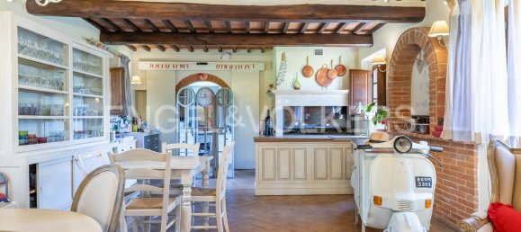 16 bedrooms House in Castiglione del Lago, Italy No. 108423 15