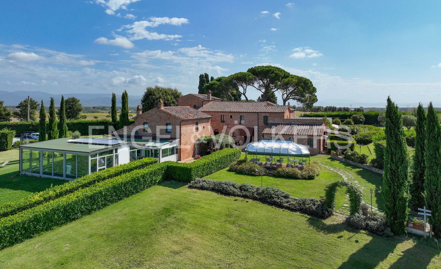 16 bedrooms House in Castiglione del Lago, Italy No. 108423