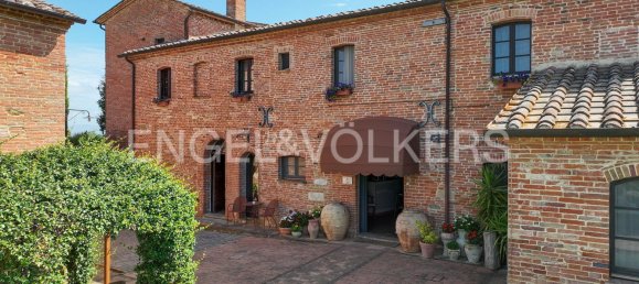 16 bedrooms House in Castiglione del Lago, Italy No. 108423 8