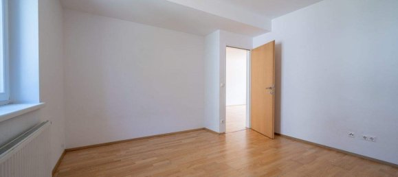 3-salle Appartement à St. Polten, Austria No. 203045 12
