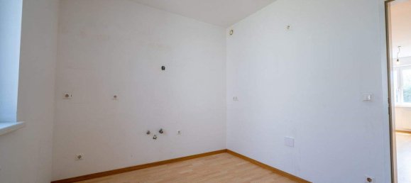 3-salle Appartement à St. Polten, Austria No. 203045 8