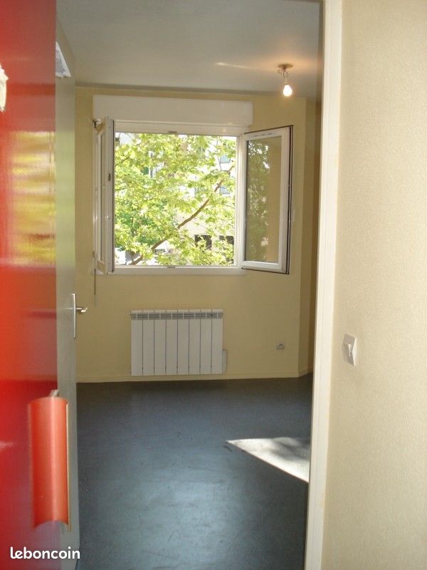 Studio à Caluire-et-Cuire, France No. 319123