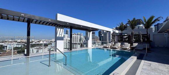 1 Schlafzimmer Gewerbliche Immobilien in Miami, USA, Nr. 615326 5