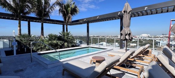 1 Schlafzimmer Gewerbliche Immobilien in Miami, USA, Nr. 615326 4