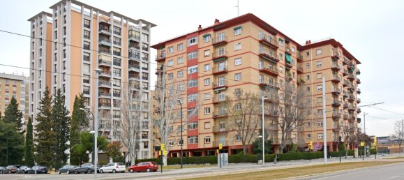 Apartamento de 4 dormitorios en Zaragoza, Spain No. 61530 38