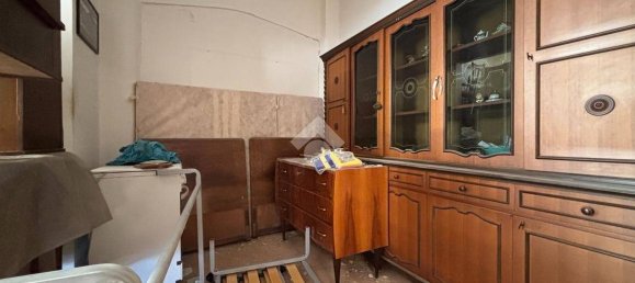 5 rooms House in Vittorio Veneto, Italy No. 15734 9
