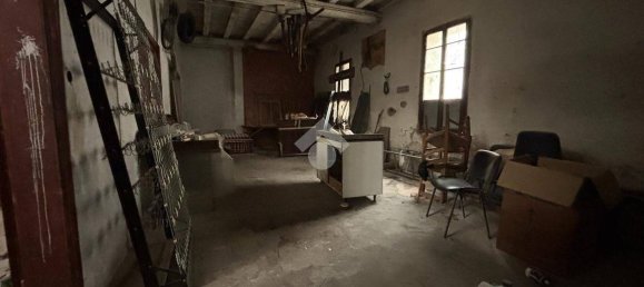 5 rooms House in Vittorio Veneto, Italy No. 15734 4