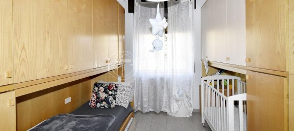 Apartamento de 3 habitaciónes en Rho, Italy No. 9402 24