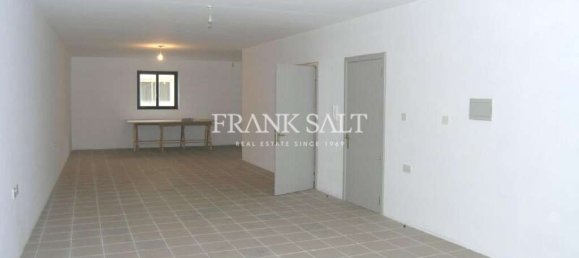 120m² Office in Mellieha, Malta No. 11748 10