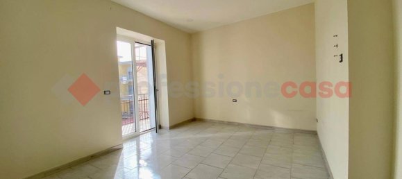 3 rooms Apartment in Pozzuoli, Italy No. 56572 11