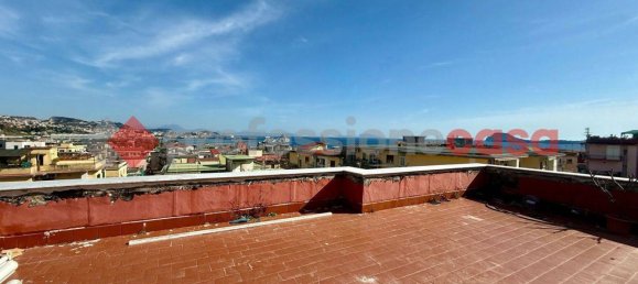 3 rooms Apartment in Pozzuoli, Italy No. 56572 2