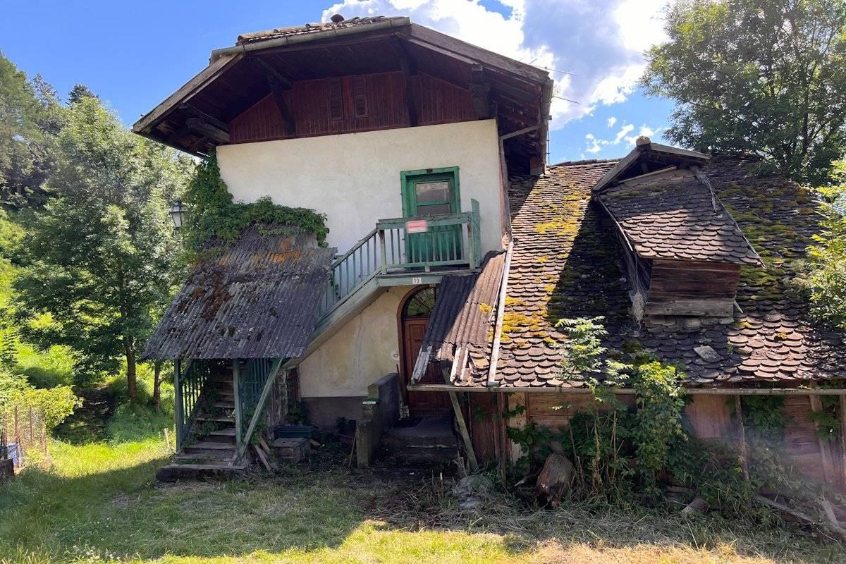 Вилла с 7 комнатами в Кастелло-Молина ди Фьемме, Италия № 143521