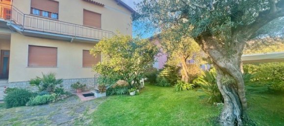 6 bedrooms Villa in Seravezza, Italy No. 46411 31