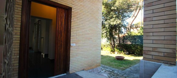 5غرفة فيلا في Anzio, Italy رقم 129590 36