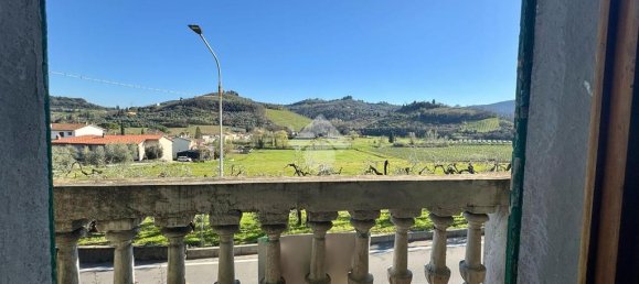 5 bedrooms House in Carmignano, Italy No. 102737 24