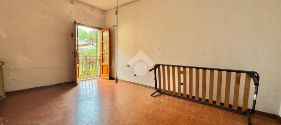 5 bedrooms House in Carmignano, Italy No. 102737 17