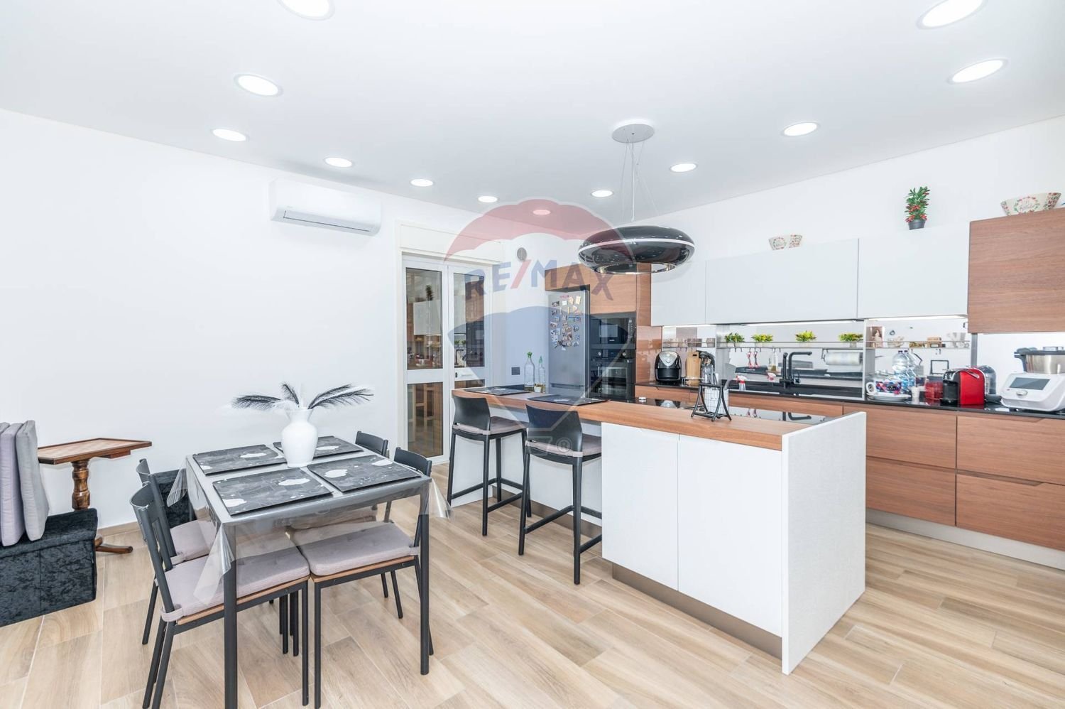 4غرفة شقة في Carlentini, Italy رقم 126856