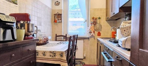 3 rooms Apartment in Lecco, Italy No. 312045 8