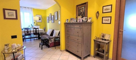 3 rooms Apartment in Lecco, Italy No. 312045 3