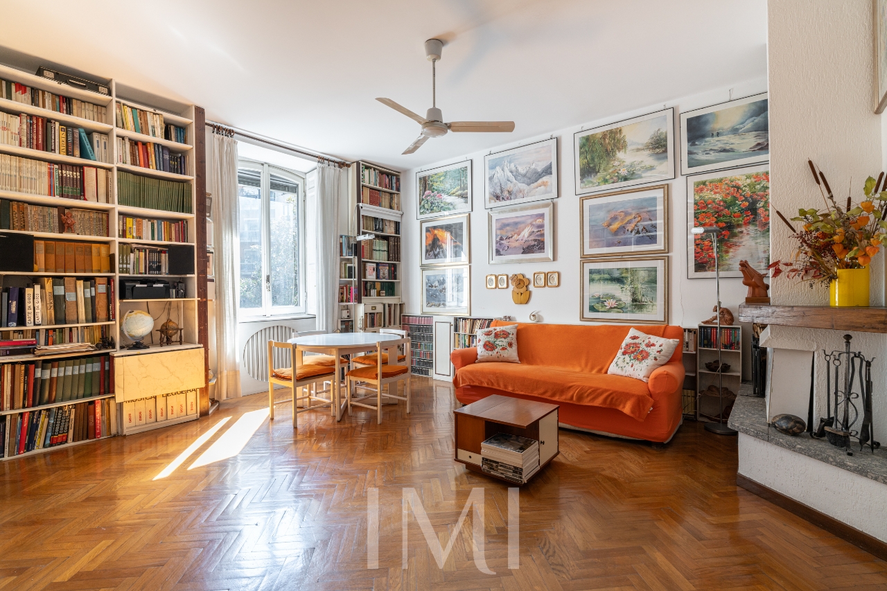 3-salle Appartement à Milan, Italy No. 240819