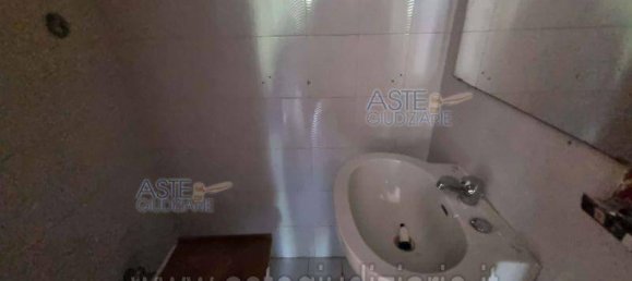 3 bedrooms Villa in Rome, Italy No. 202614 15