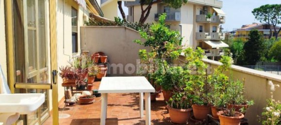 Apartamento de 3 dormitorios en Roseto degli Abruzzi, Italy No. 341360 7