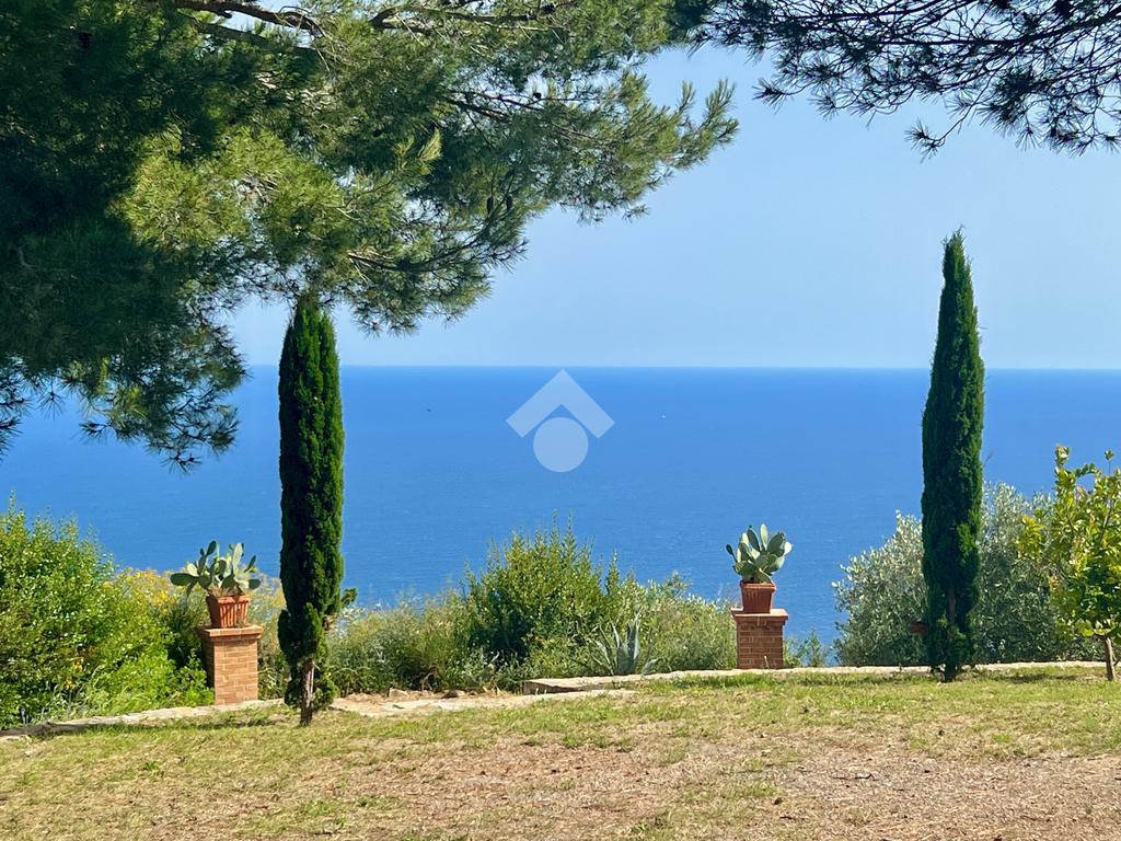 4 bedrooms Villa in Cipressa, Italy No. 89975