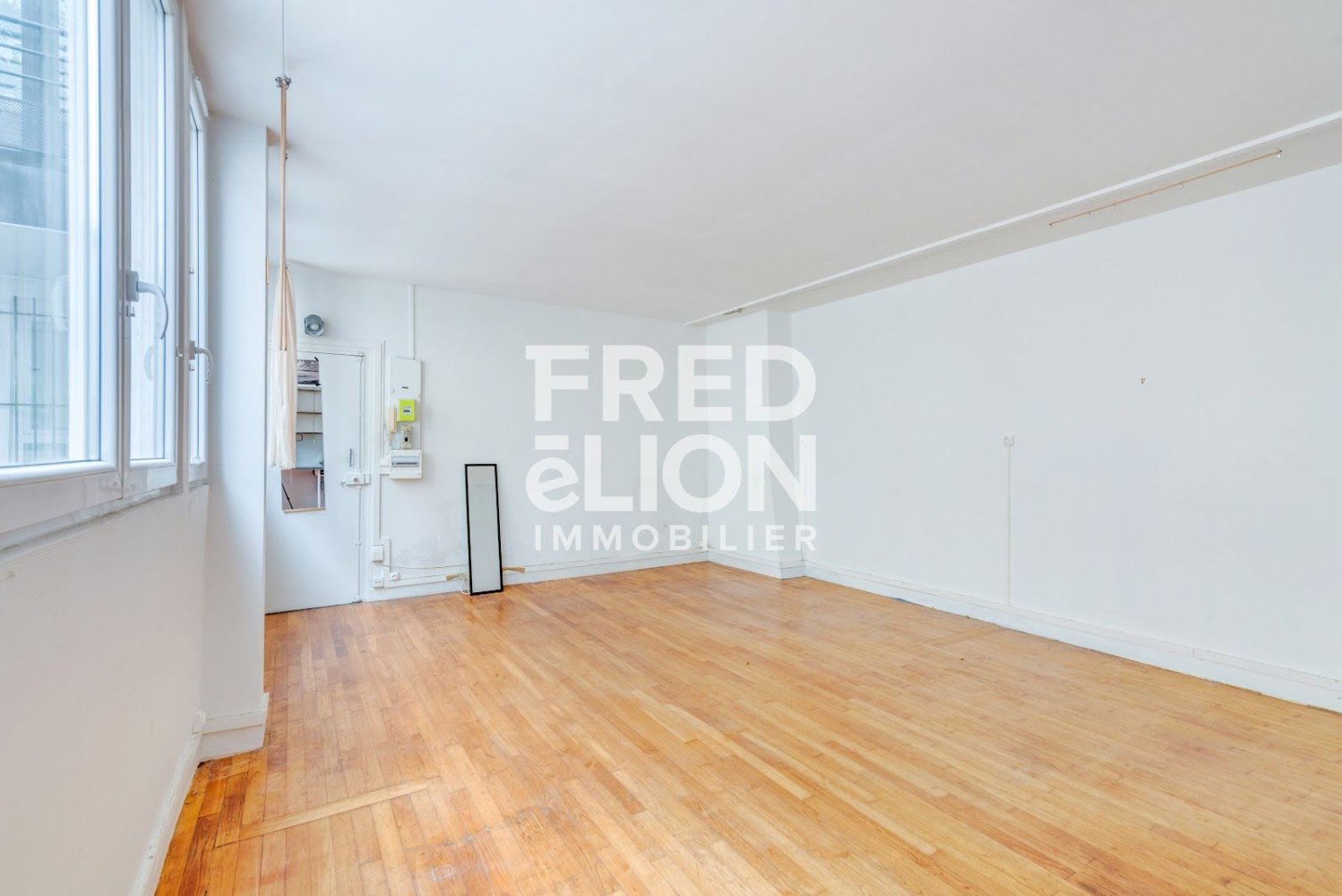 Studio in Paris, France, Nr. 166654