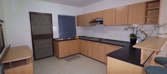 Дом 180м² в Паттайя, Таиланд № 61345 11