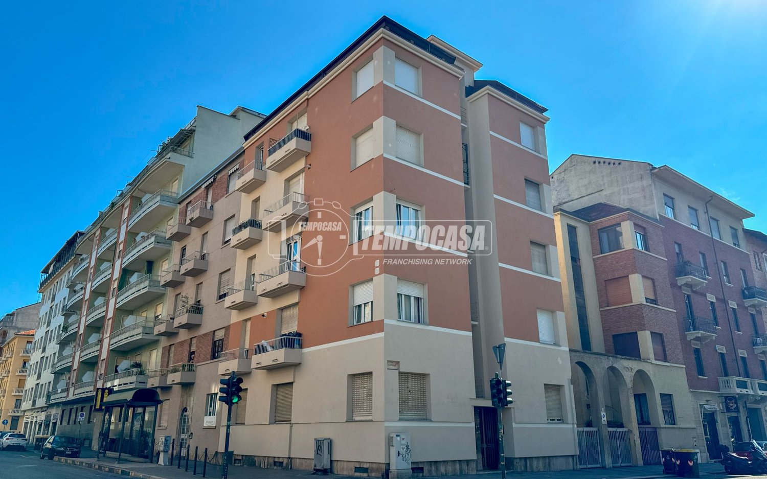 2-salle Appartement à Turin, Italy No. 283672