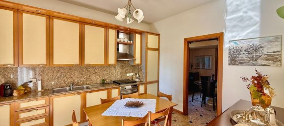 Вилла с 8 комнатами в Дезенцано дель Гарда, Италия № 282393 18