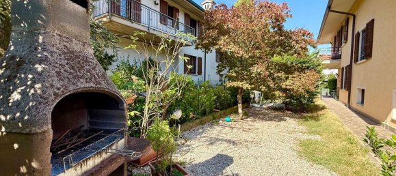 Вилла с 8 комнатами в Дезенцано дель Гарда, Италия № 282393 8