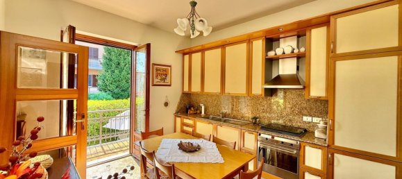 Вилла с 8 комнатами в Дезенцано дель Гарда, Италия № 282393 17