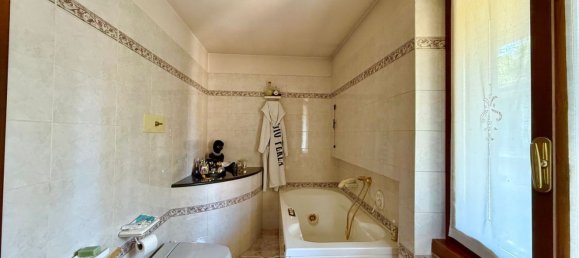 Вилла с 8 комнатами в Дезенцано дель Гарда, Италия № 282393 48