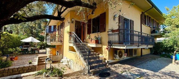 Вилла с 8 комнатами в Дезенцано дель Гарда, Италия № 282393 14