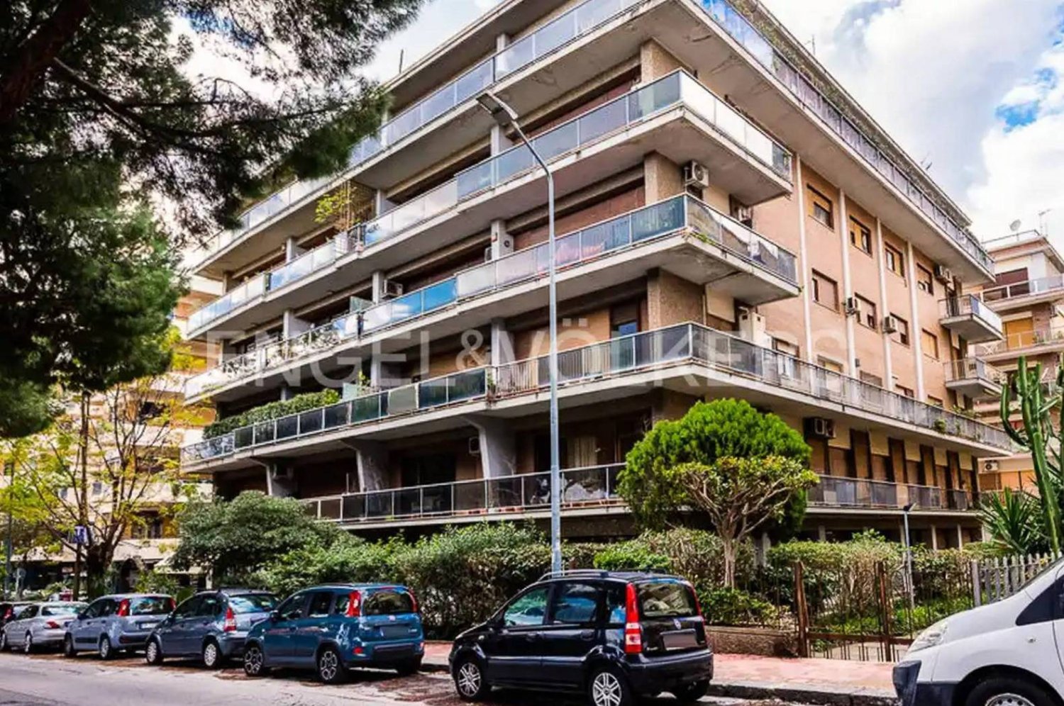 4 bedrooms Apartment in Messina, Italy No. 64714