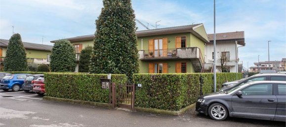 Casa de 3 dormitorios en Osio Sopra, Italy No. 149097 2