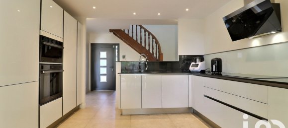 Вилла с 4 спальнями в Марсель, Франция № 298800 8