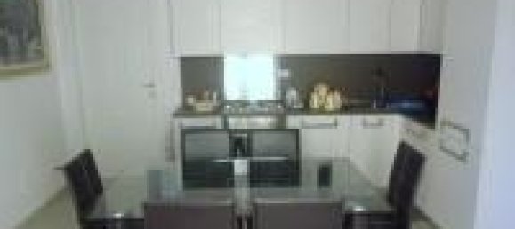 3 rooms Apartment in Carrara, Italy No. 38342 2