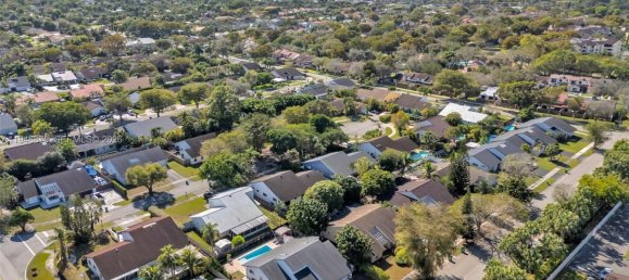 3 Schlafzimmer Villa in Miami, USA, Nr. 615158 2