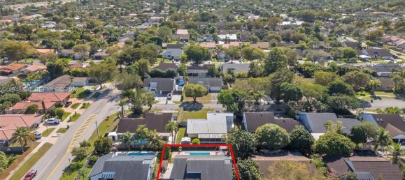 3 Schlafzimmer Villa in Miami, USA, Nr. 615158 16