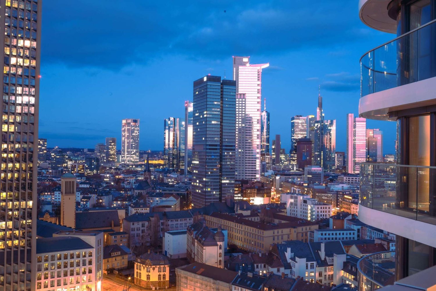 2 bedrooms Apartment in Frankfurt am Main, Germany No. 10270