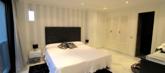 4 bedrooms Apartment in Marbella, Spain No. 136425 10