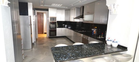 4 bedrooms Apartment in Marbella, Spain No. 136425 4