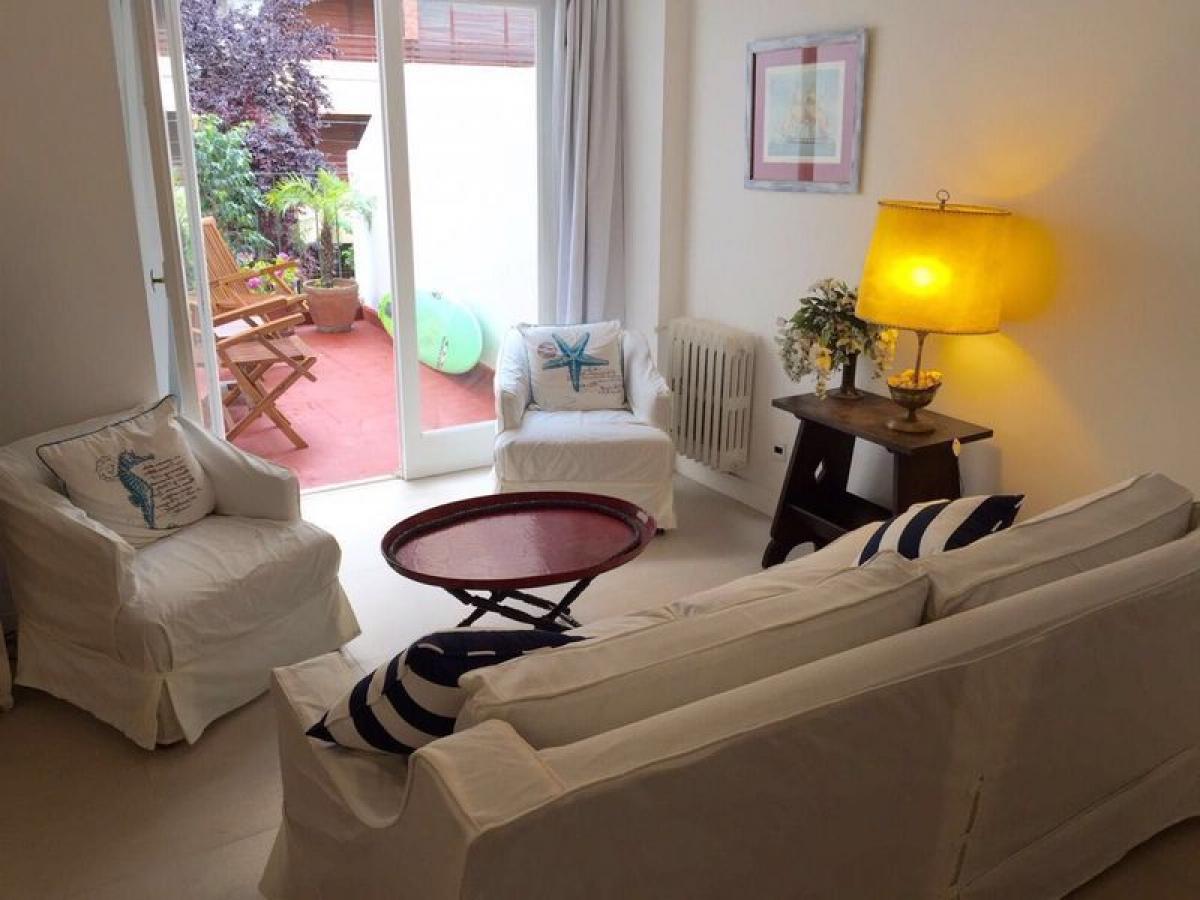 2 bedrooms Apartment in Mar del Plata, Argentina No. 93077